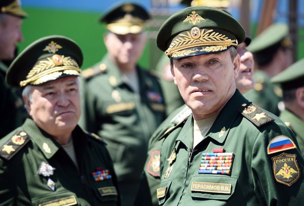 Министр обороны РФ С.Шойгу посетил 7-ю гвардейскую Краснознаменную десантно-штурмовую дивизию