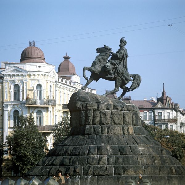 Памятник Богдану Хмельницкому