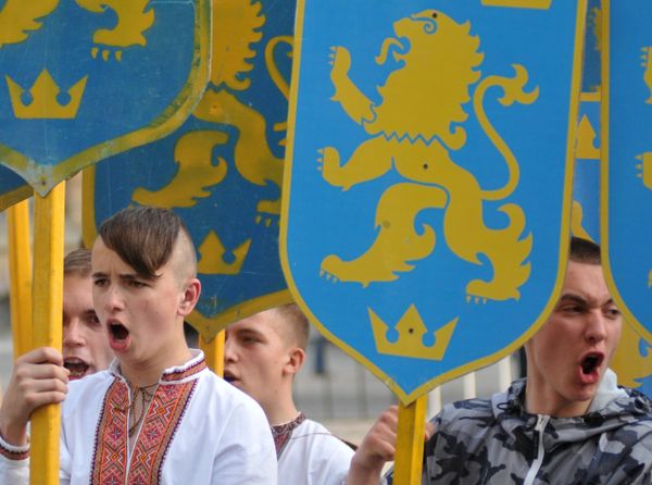 Марш в честь годовщины создания дивизии СС Галичина во Львове