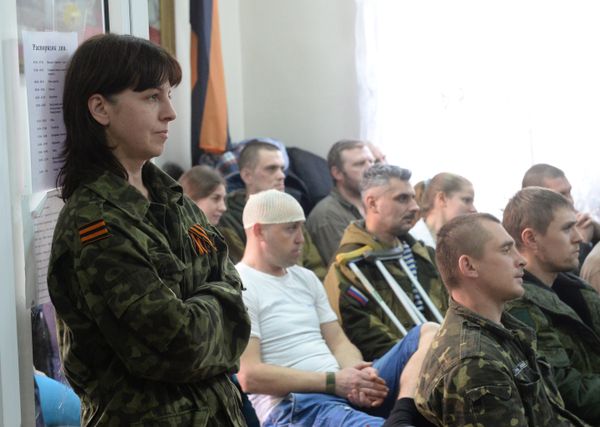 Концерт в госпитале в Донецке для раненых ополченцев
