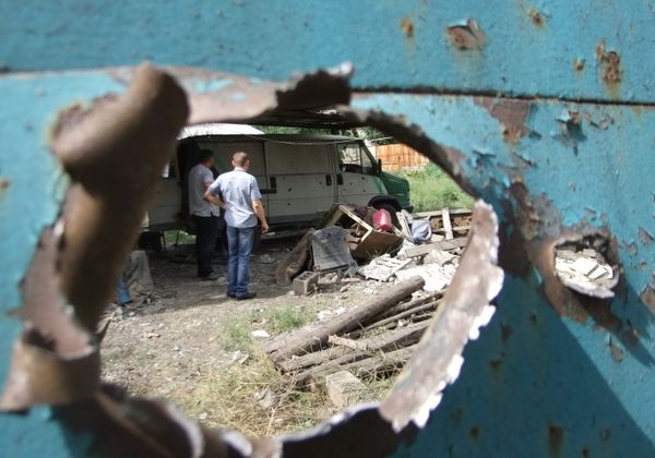 Последствия обстрела Донецка Последствия обстрела Донецка