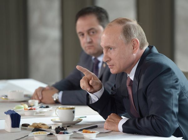Рабочая поездка президента РФ В.Путина в Крымский федеральный округ