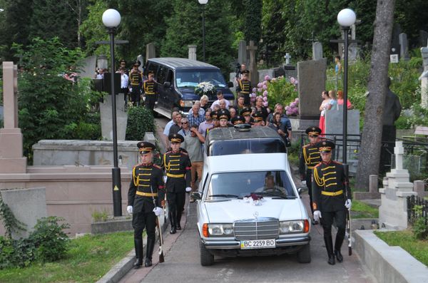 Похороны украинских военных, погибших в Зеленополье