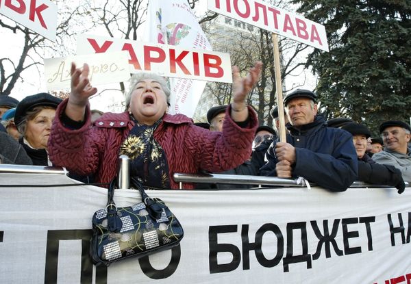Митинг против «антиконституционного характера социального пакета госбюджета Украины на 2007 год» Митинг против «антиконституционного характера социального пакета госбюджета Украины на 2007 год»
