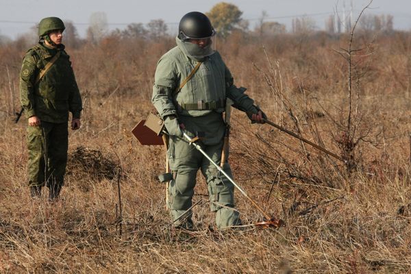 Разминирование местности в Чеченской Республике Разминирование местности в Чеченской Республике