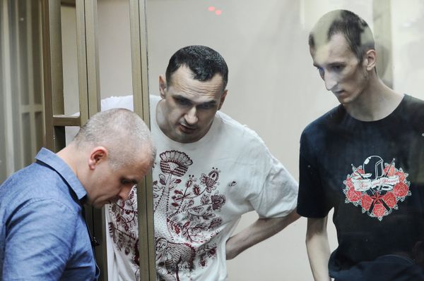 Оглашение приговора режиссеру Олегу Сенцову Оглашение приговора режиссеру Олегу Сенцову