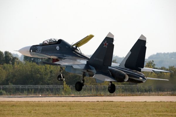 Международный авиационный - космический салон МАКС 2015. День второй Международный авиационный - космический салон МАКС 2015. День второй
