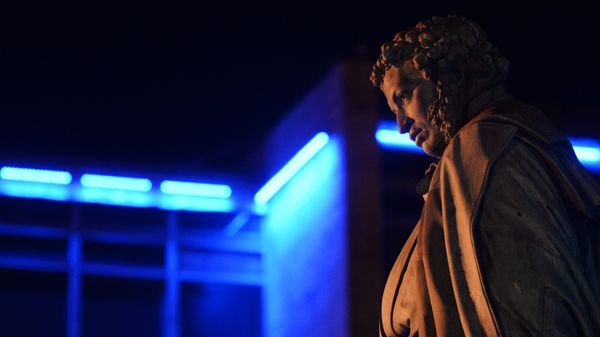 Акция Light It Up Blue