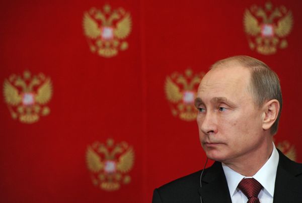 Президент РФ В.Путин провел встречу с премьер-министром Италии М.Ренци