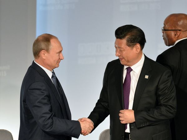Подписание совместных документов по итогам встречи лидеров БРИКС