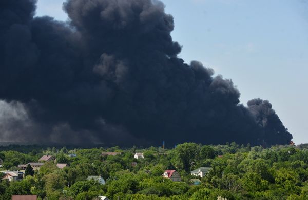 Пожар на нефтебазе в Киевской области