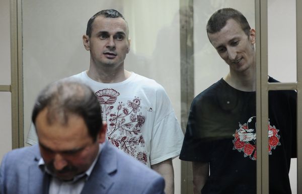 Оглашение приговора режиссеру Олегу Сенцову Оглашение приговора режиссеру Олегу Сенцову