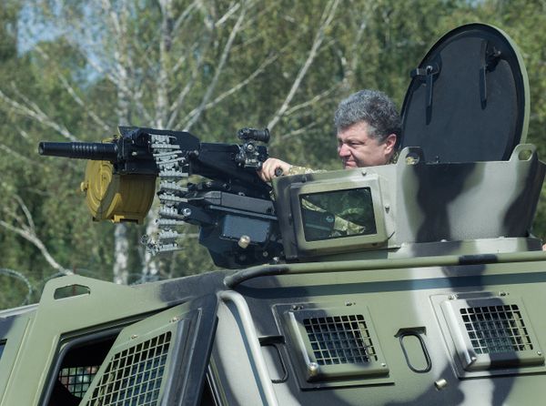 Петр Порошенко посетил Первую оперативную бригаду Национальной гвардии под Киевом