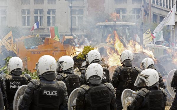 Акция протеста фермеров в Брюсселе Акция протеста фермеров в Брюсселе