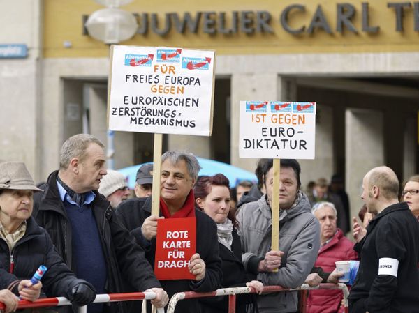 Демонстрация против мер строгой экономии в Евросоюзе Демонстрация против мер строгой экономии в Евросоюзе