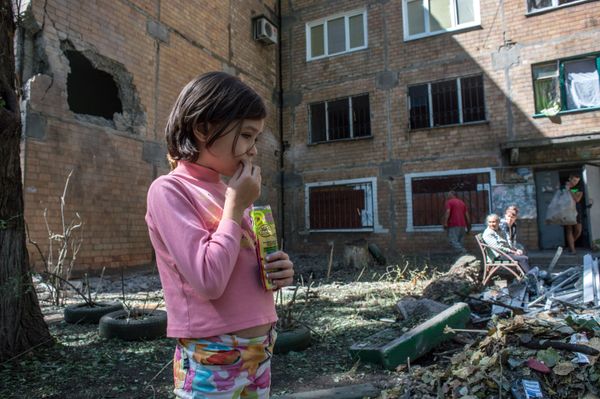 Последствия ночного обстрела украинскими силовиками донецкой Горловки Последствия ночного обстрела украинскими силовиками донецкой Горловки