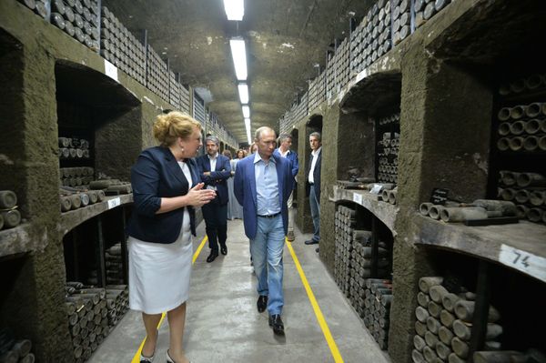 Рабочая поездка президента РФ В.Путина в Крымский федеральный округ Рабочая поездка президента РФ В.Путина в Крымский федеральный округ