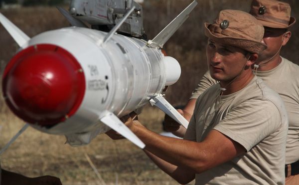 Российская боевая авиагруппа на аэродроме Хмеймим в Сирии Российская боевая авиагруппа на аэродроме Хмеймим в Сирии