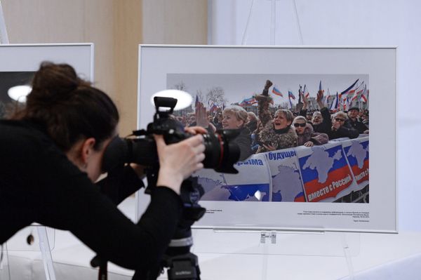Открытие фотовыставки, посвященной годовщине воссоединения Крыма с Россией, в Москве Открытие фотовыставки, посвященной годовщине воссоединения Крыма с Россией, в Москве
