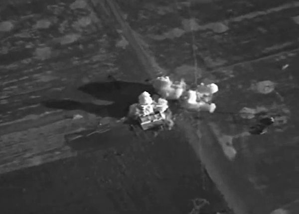 Самолеты ВКС России уничтожили укрепленные позиции боевиков ИГ Самолеты ВКС России уничтожили укрепленные позиции боевиков ИГ