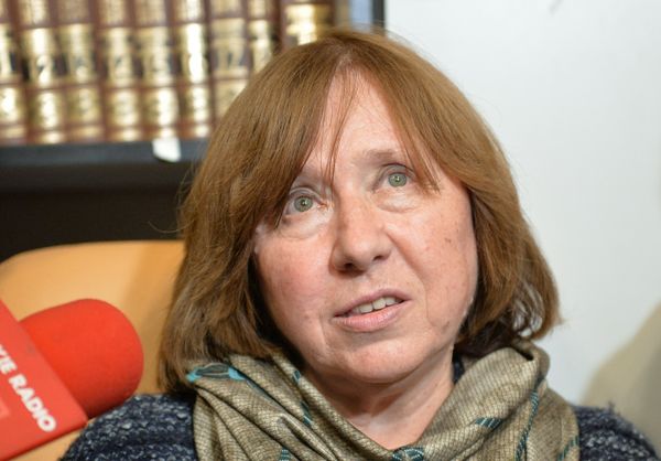 Белорусская писательница Светлана Алексиевич получила Нобелевскую премию по литературе Белорусская писательница Светлана Алексиевич получила Нобелевскую премию по литературе