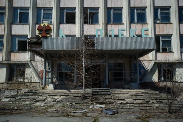 Зона отчуждения накануне 27-й годовщины Чернобыльской катастрофы Зона отчуждения накануне 27-й годовщины Чернобыльской катастрофы