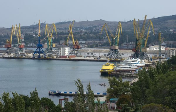 Города России. Феодосия Города России. Феодосия