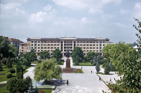 Площадь Свободы в Тернополе