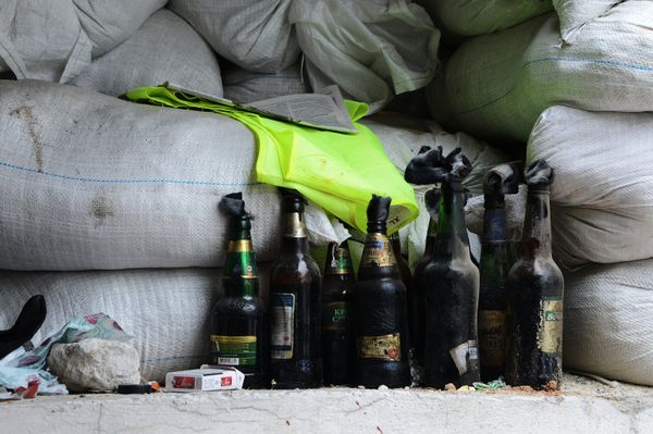 Последствия вооруженного столкновения в районе села Карловка Донецкой области