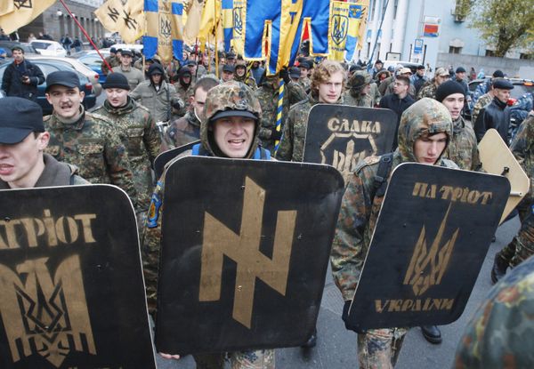 В Киеве состоялся пеший марш за признание бойцов Украинской повстанческой армии (УПА) участниками национального освободительного движения на Украине