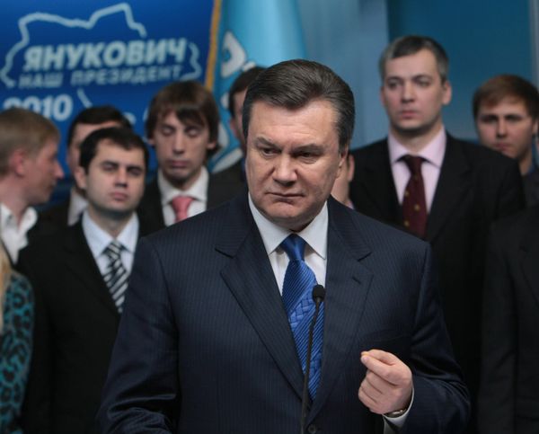 Лидер Партии регионов кандидат в президенты Украины Виктор Янукович Лидер Партии регионов кандидат в президенты Украины Виктор Янукович