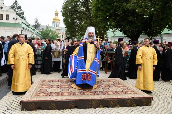Молебен на Владимирской горке в честь 1000-я крещения Киевской Руси