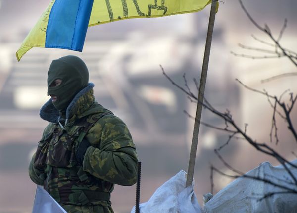 Народное вече на площади Независимости в Киеве Народное вече на площади Независимости в Киеве