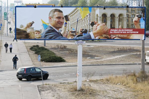 Предвыборная агитация на улицах Киева Предвыборная агитация на улицах Киева