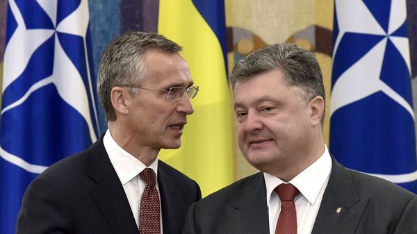 Пресс-конференция президента Украины П.Порошенко и генсека НАТО в Киеве