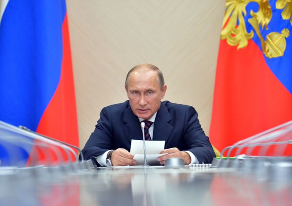 Президент РФ В.Путин провел совещание по развитию микроэлектроники