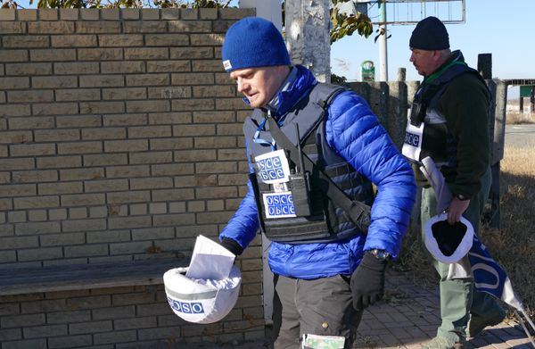 Последствия обстрела Куйбышевского района Донецка Последствия обстрела Куйбышевского района Донецка