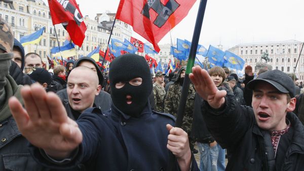 В Киеве состоялся пеший марш за признание бойцов Украинской повстанческой армии (УПА) участниками национального освободительного движения на Украине