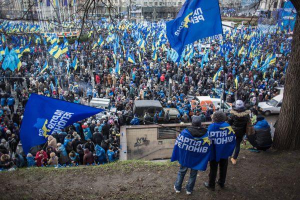 Митинг сторонников Партии регионов на Европейской площади в Киеве