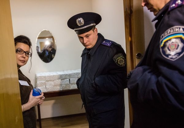 Подготовка к референдуму о статусе Крыма в Симферополе
