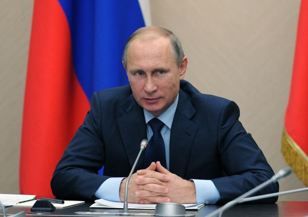 Президент РФ В.Путин провел совещание с членами правительства РФ