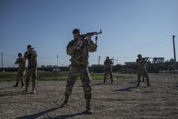 Ассирийские силы самообороны Соторо в городе Камышли Ассирийские силы самообороны Соторо в городе Камышли