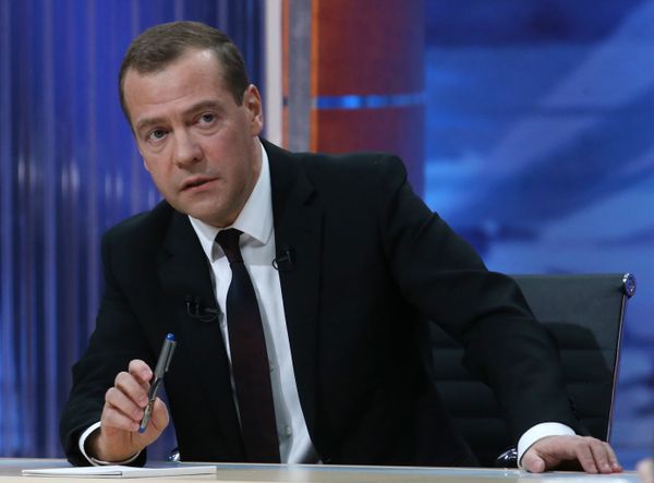Интервью премьер-министра РФ Д.Медведева пяти российским телеканалам