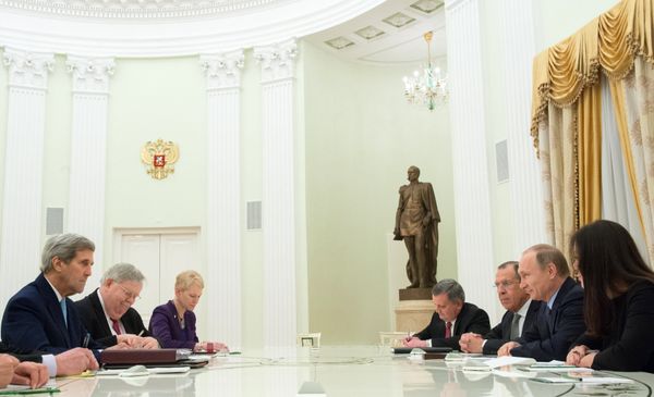Встреча президента РФ В.Путина с госсекретарем США Д.Керри Встреча президента РФ В.Путина с госсекретарем США Д.Керри