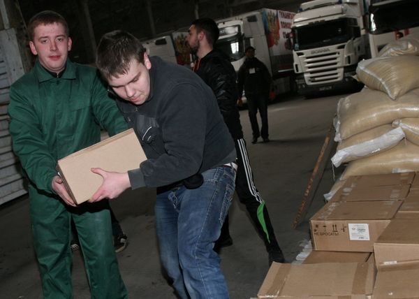 19-й конвой с российской гуманитарной помощью прибыл в Донецк
