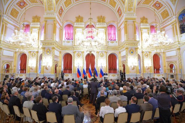 Президент РФ В.Путин принял участие в юбилейном пленарном заседании Общественной палаты РФ