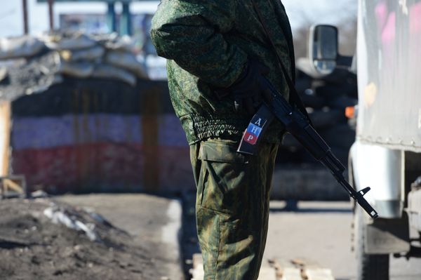 Блокпост ополченцев ДНР на выезде из Макеевки Блокпост ополченцев ДНР на выезде из Макеевки