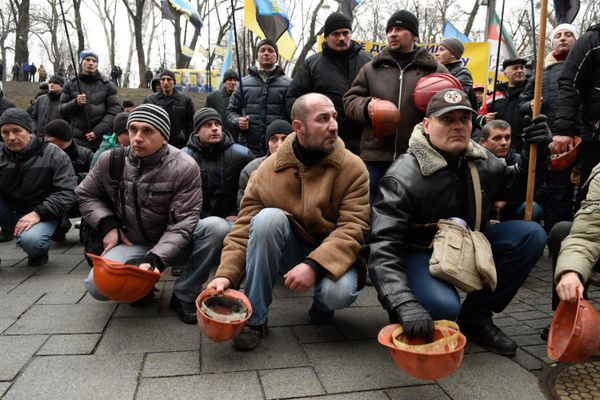 Митинг шахтеров у здания Верховной Рады Украины Митинг шахтеров у здания Верховной Рады Украины
