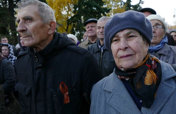 Митинг в честь годовщины освобождения Украины от фашистских захватчиков Митинг в честь годовщины освобождения Украины от фашистских захватчиков