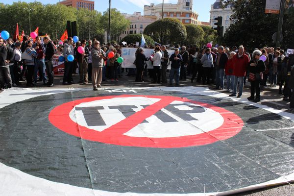 Акции протеста против соглашений о трансатлантической торговле в Европе Акции протеста против соглашений о трансатлантической торговле в Европе